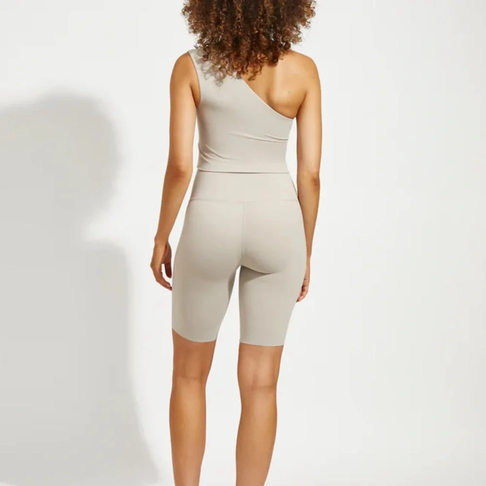 Left on Friday Super Moves Short 9” NWOT Sz Small - Picture 2 of 10